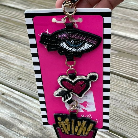 Betsey Johnson Keychain Gold Tone Hardware Eye Heart & French Fries Keys Holder - Picture 7 of 11
